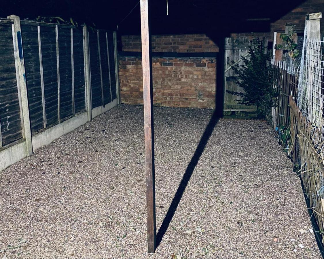 Large 4 Bedroom Home - Coventry City Centre Kültér fotó